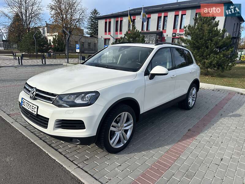 Внедорожник / Кроссовер Volkswagen Touareg 2010 в Тернополе