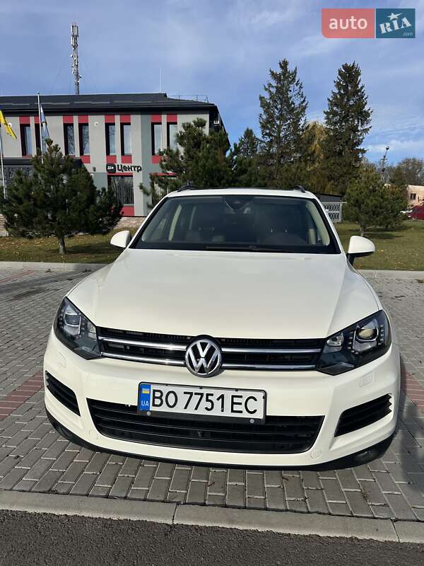 Внедорожник / Кроссовер Volkswagen Touareg 2010 в Тернополе