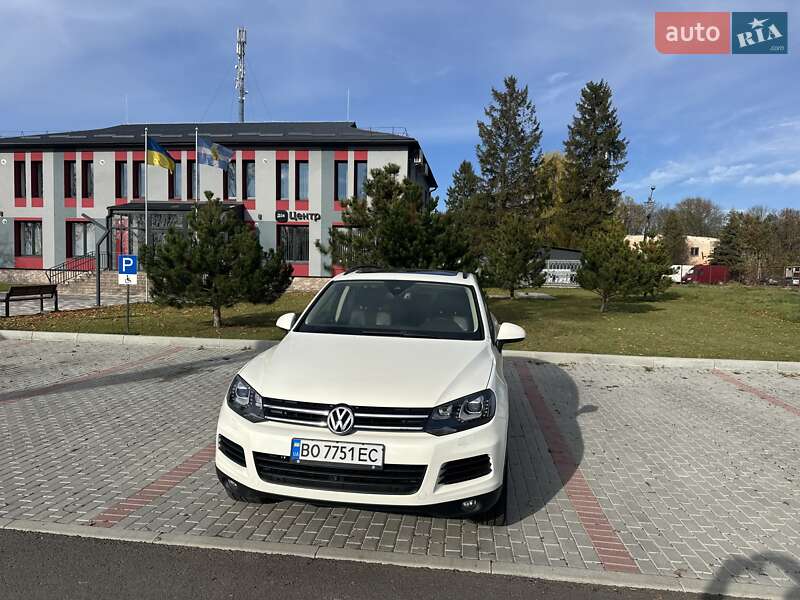 Внедорожник / Кроссовер Volkswagen Touareg 2010 в Тернополе