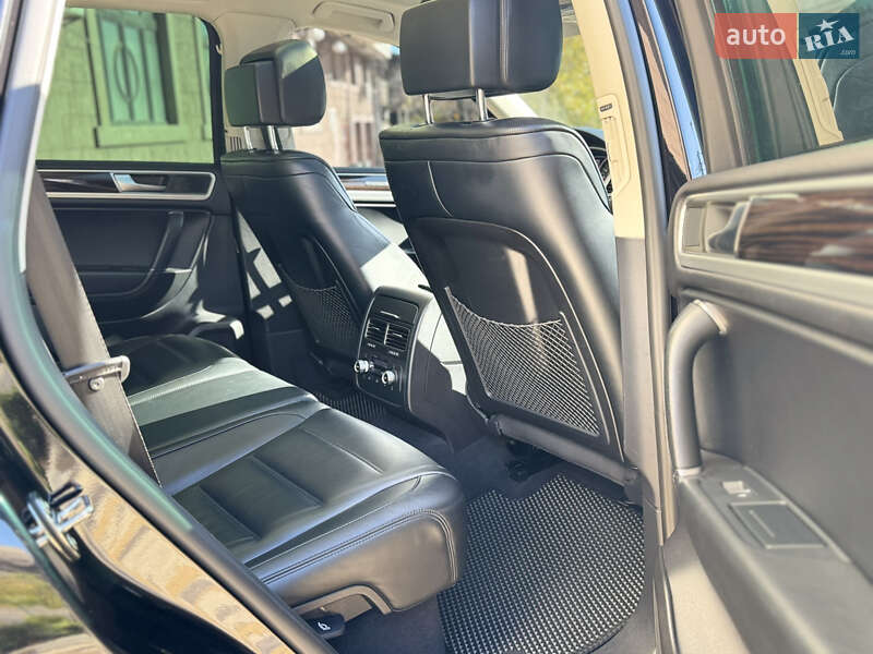 Внедорожник / Кроссовер Volkswagen Touareg 2014 в Николаеве фото 11 Внедорожник / Кроссовер Volkswagen Touareg 2014 в Николаеве