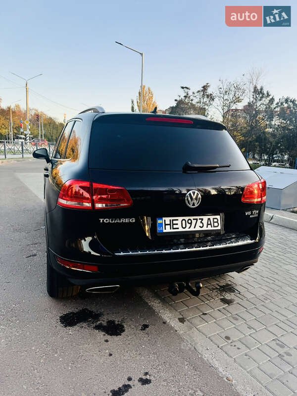 Позашляховик / Кросовер Volkswagen Touareg 2010 в Миколаєві
