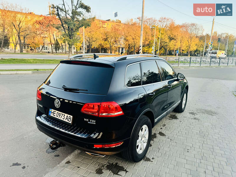 Позашляховик / Кросовер Volkswagen Touareg 2010 в Миколаєві