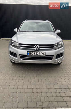 Внедорожник / Кроссовер Volkswagen Touareg 2013 в Львове