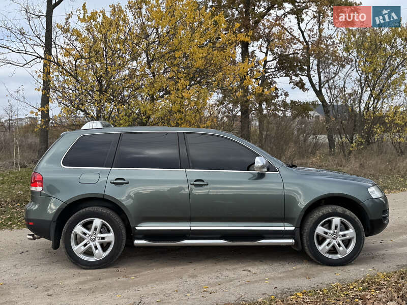 Внедорожник / Кроссовер Volkswagen Touareg 2003 в Кропивницком