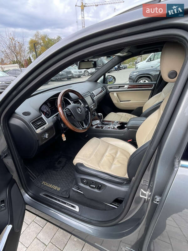 Внедорожник / Кроссовер Volkswagen Touareg 2015 в Ужгороде фото 9 Внедорожник / Кроссовер Volkswagen Touareg 2015 в Ужгороде