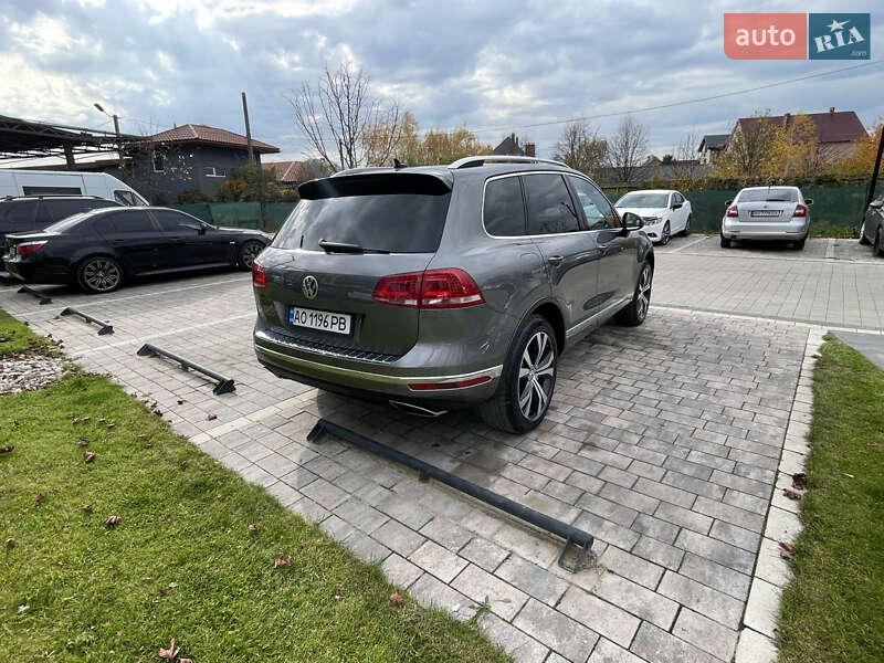 Внедорожник / Кроссовер Volkswagen Touareg 2015 в Ужгороде фото 3 Внедорожник / Кроссовер Volkswagen Touareg 2015 в Ужгороде