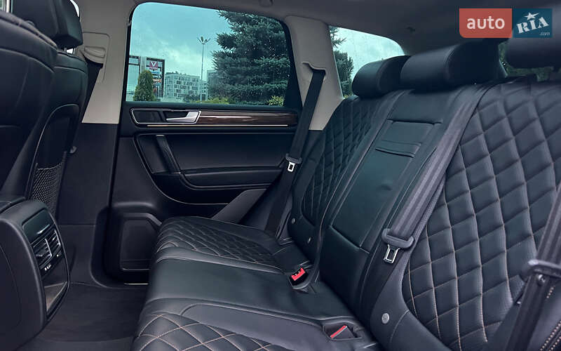 Внедорожник / Кроссовер Volkswagen Touareg 2018 в Львове