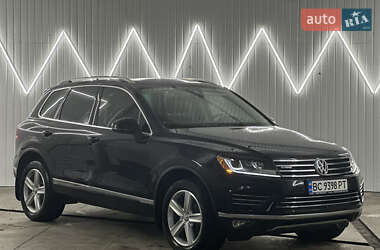 Позашляховик / Кросовер Volkswagen Touareg 2015 в Вінниці