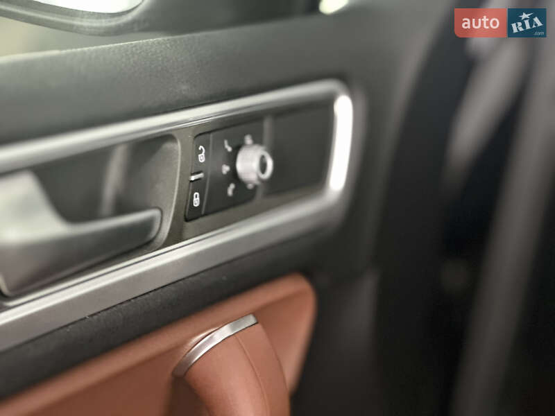 Позашляховик / Кросовер Volkswagen Touareg 2015 в Вінниці