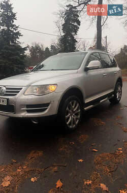 Позашляховик / Кросовер Volkswagen Touareg 2007 в Бучі