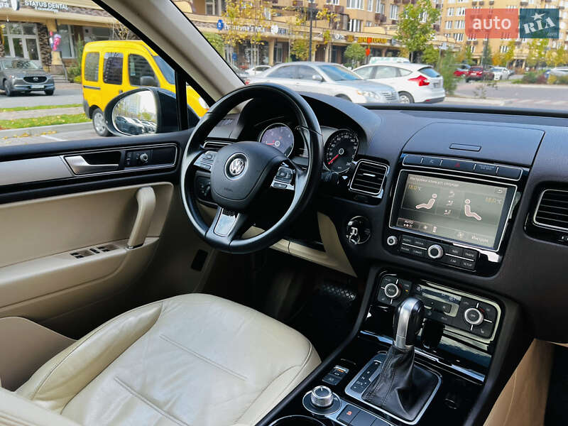 Внедорожник / Кроссовер Volkswagen Touareg 2016 в Киеве фото 42 Внедорожник / Кроссовер Volkswagen Touareg 2016 в Киеве
