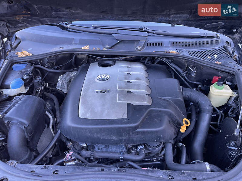 Внедорожник / Кроссовер Volkswagen Touareg 2004 в Львове фото 31 Внедорожник / Кроссовер Volkswagen Touareg 2004 в Львове