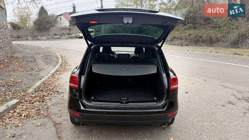 Позашляховик / Кросовер Volkswagen Touareg 2012 в Києві фото 13 Позашляховик / Кросовер Volkswagen Touareg 2012 в Києві