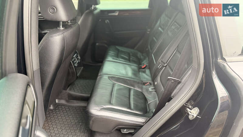 Позашляховик / Кросовер Volkswagen Touareg 2012 в Києві фото 26 Позашляховик / Кросовер Volkswagen Touareg 2012 в Києві