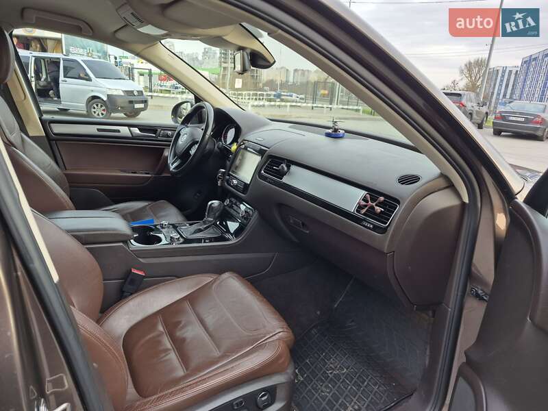 Внедорожник / Кроссовер Volkswagen Touareg 2010 в Киеве фото 12 Внедорожник / Кроссовер Volkswagen Touareg 2010 в Киеве