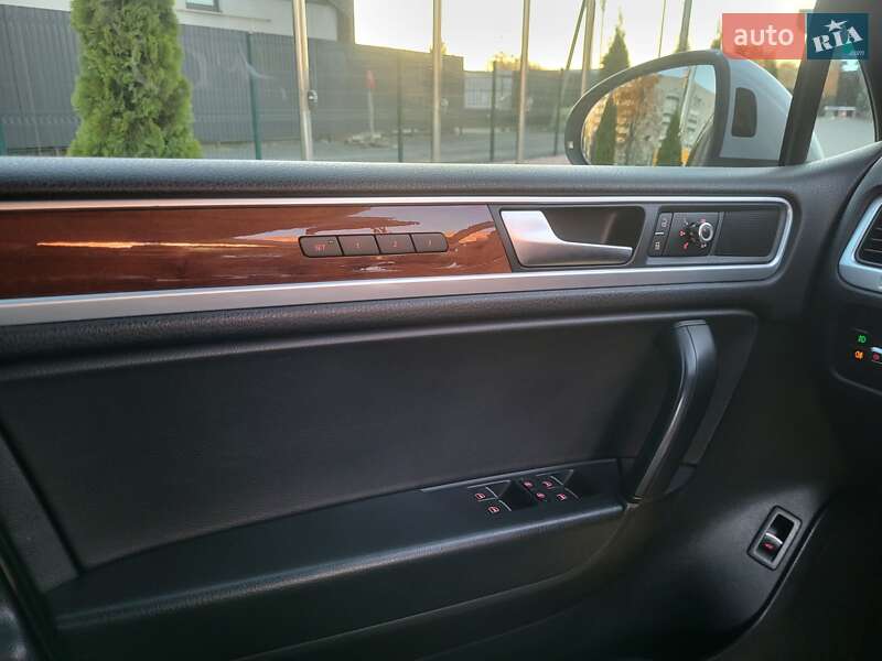 Внедорожник / Кроссовер Volkswagen Touareg 2010 в Луцке фото 31 Внедорожник / Кроссовер Volkswagen Touareg 2010 в Луцке