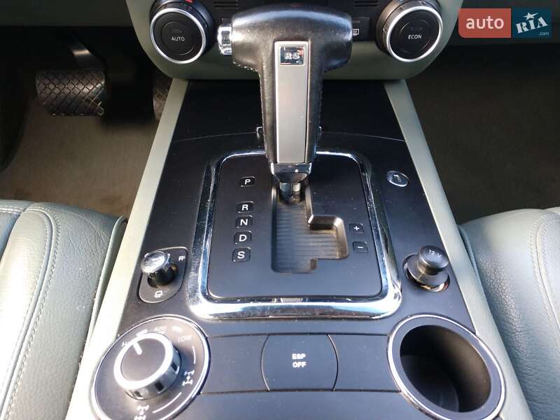 Внедорожник / Кроссовер Volkswagen Touareg 2006 в Львове