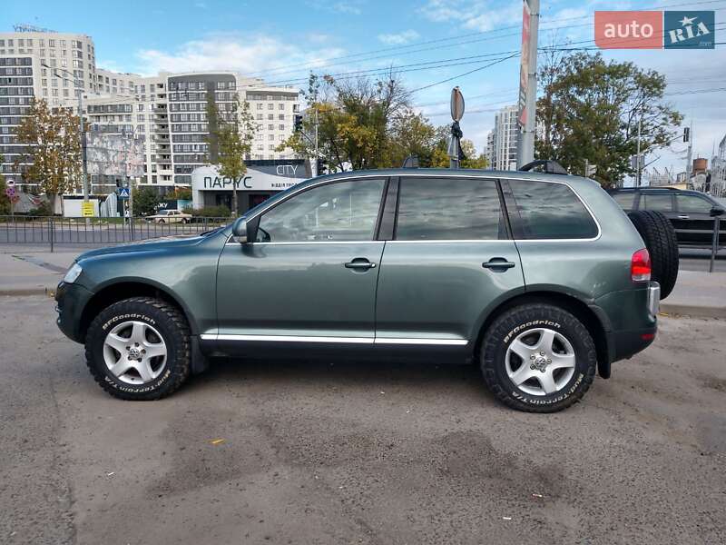Внедорожник / Кроссовер Volkswagen Touareg 2006 в Львове