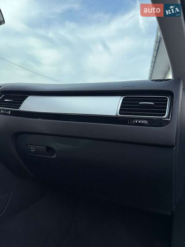 Позашляховик / Кросовер Volkswagen Touareg 2014 в Хмельницькому фото 12 Позашляховик / Кросовер Volkswagen Touareg 2014 в Хмельницькому