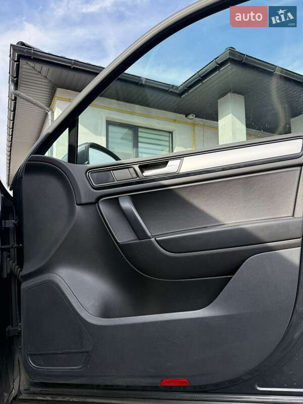 Позашляховик / Кросовер Volkswagen Touareg 2014 в Хмельницькому фото 37 Позашляховик / Кросовер Volkswagen Touareg 2014 в Хмельницькому