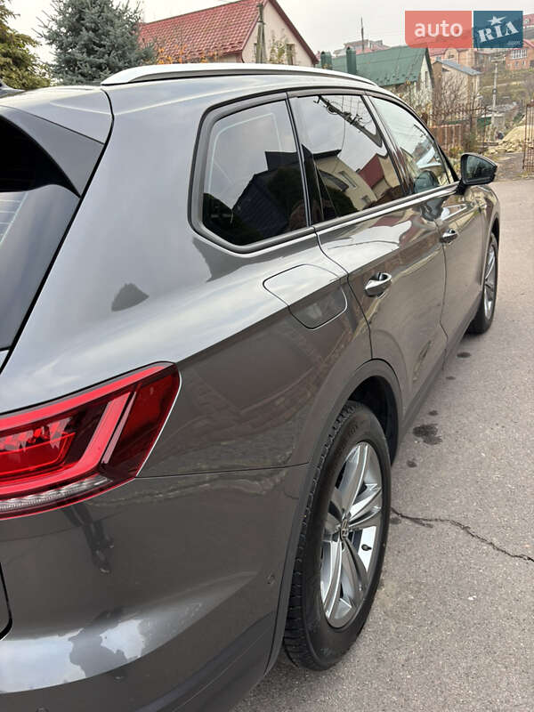 Внедорожник / Кроссовер Volkswagen Touareg 2023 в Тернополе