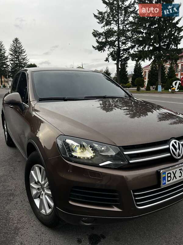 Внедорожник / Кроссовер Volkswagen Touareg 2010 в Калиновке