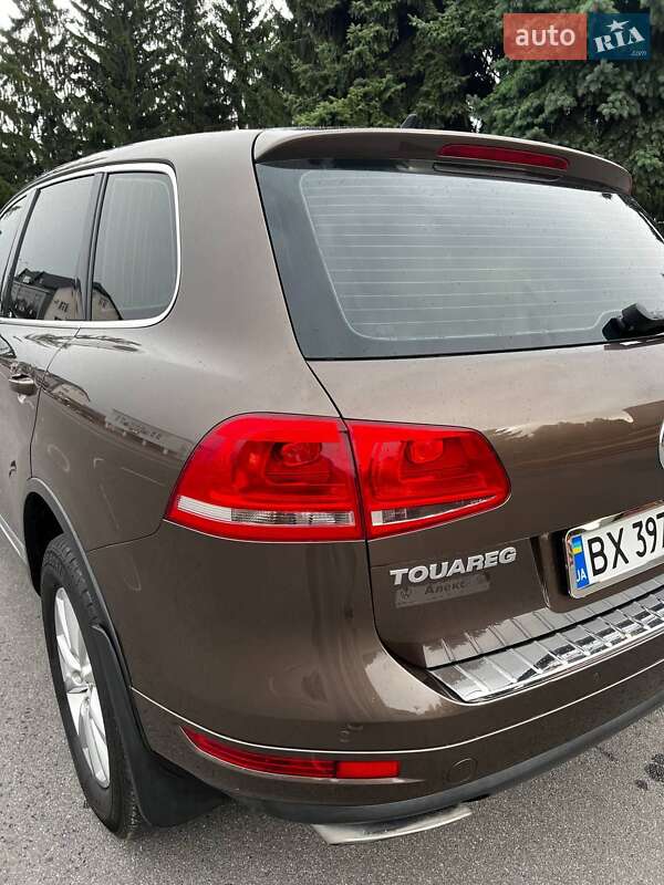 Внедорожник / Кроссовер Volkswagen Touareg 2010 в Калиновке