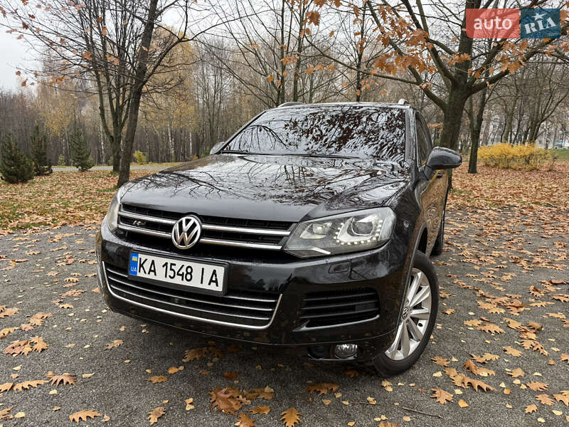 Внедорожник / Кроссовер Volkswagen Touareg 2011 в Хмельницком