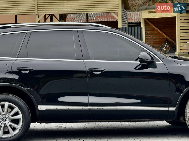 Внедорожник / Кроссовер Volkswagen Touareg 2012 в Межгорье