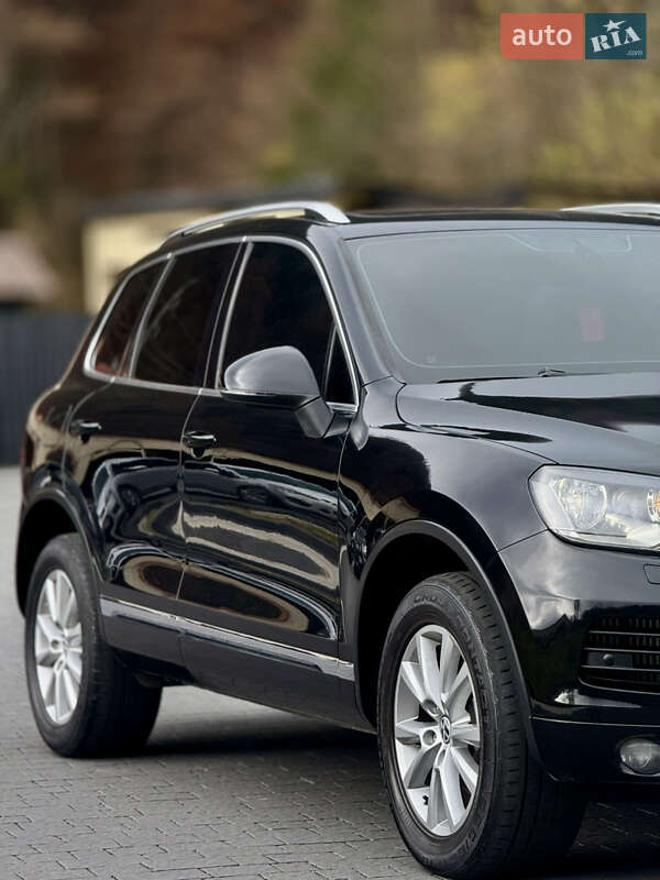 Внедорожник / Кроссовер Volkswagen Touareg 2012 в Межгорье