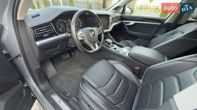 Позашляховик / Кросовер Volkswagen Touareg 2019 в Хусті фото 25 Позашляховик / Кросовер Volkswagen Touareg 2019 в Хусті
