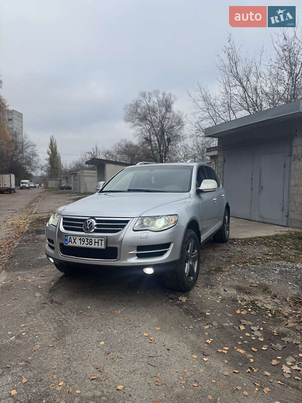 Внедорожник / Кроссовер Volkswagen Touareg 2007 в Харькове