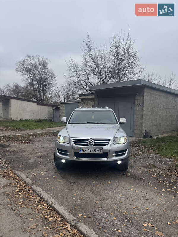 Внедорожник / Кроссовер Volkswagen Touareg 2007 в Харькове
