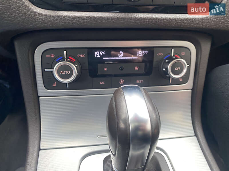 Позашляховик / Кросовер Volkswagen Touareg 2013 в Хмельницькому фото 66 Позашляховик / Кросовер Volkswagen Touareg 2013 в Хмельницькому