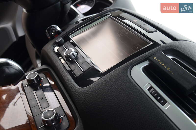 Внедорожник / Кроссовер Volkswagen Touareg 2012 в Дрогобыче фото 66 Внедорожник / Кроссовер Volkswagen Touareg 2012 в Дрогобыче