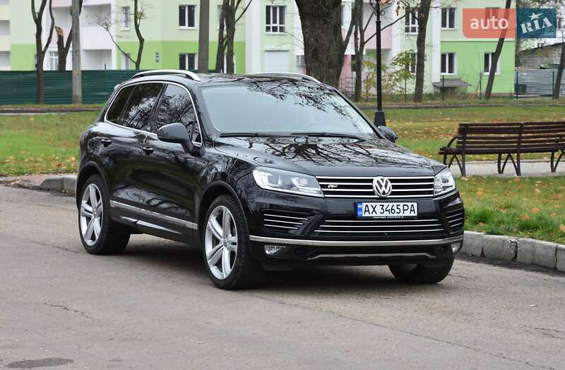 Позашляховик / Кросовер Volkswagen Touareg 2017 в Харкові