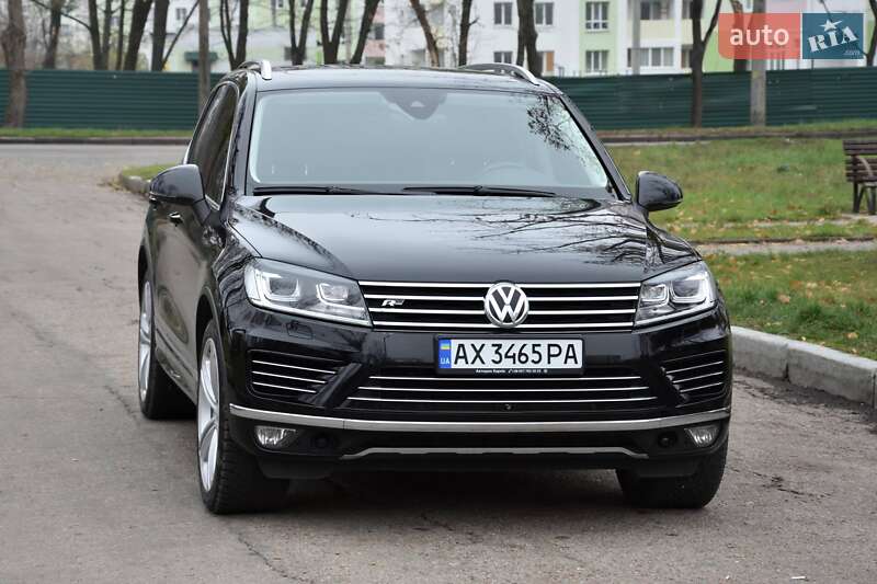 Позашляховик / Кросовер Volkswagen Touareg 2017 в Харкові
