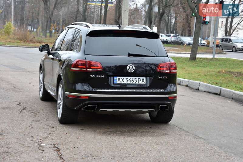 Позашляховик / Кросовер Volkswagen Touareg 2017 в Харкові
