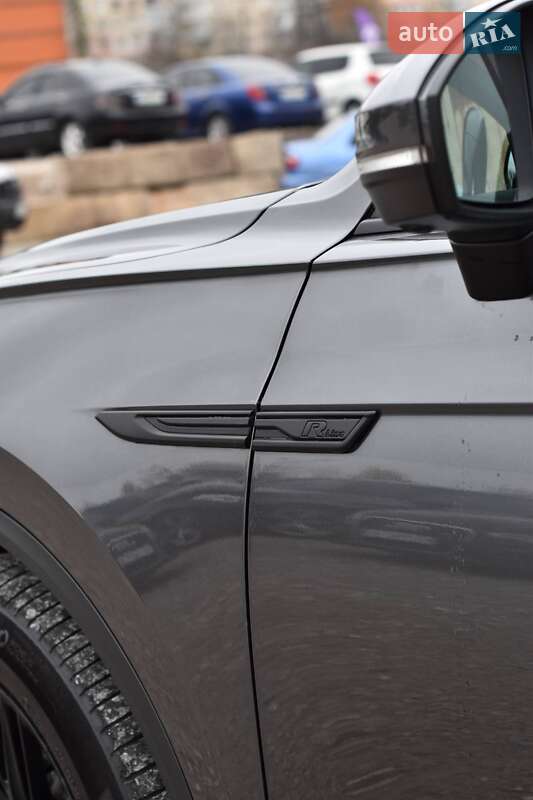 Внедорожник / Кроссовер Volkswagen Touareg 2020 в Кривом Роге
