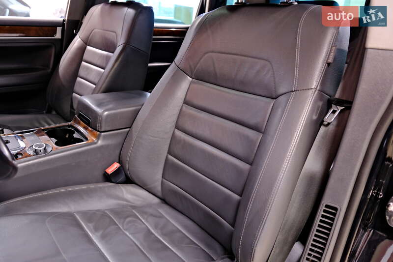 Внедорожник / Кроссовер Volkswagen Touareg 2008 в Одессе