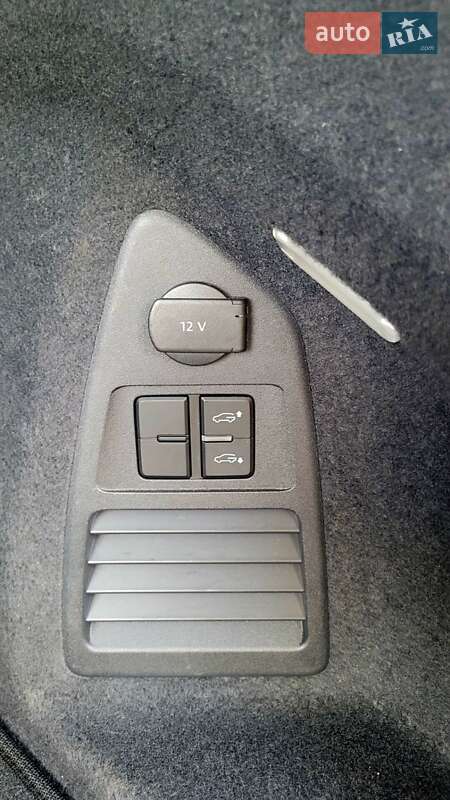 Внедорожник / Кроссовер Volkswagen Touareg 2020 в Николаеве