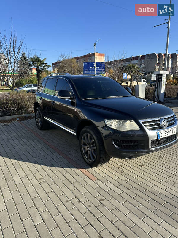 Внедорожник / Кроссовер Volkswagen Touareg 2007 в Ужгороде