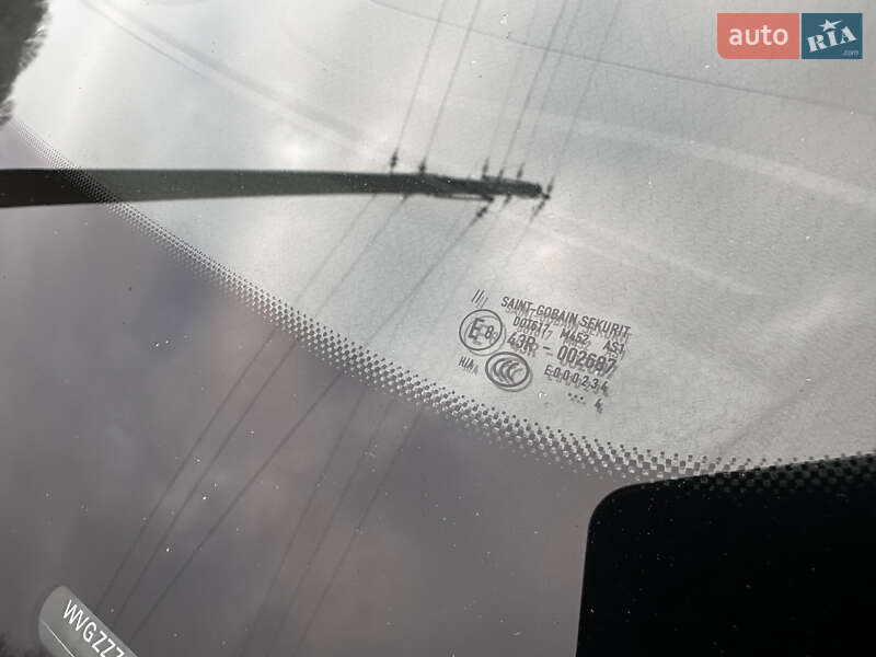 Позашляховик / Кросовер Volkswagen Touareg 2014 в Полтаві