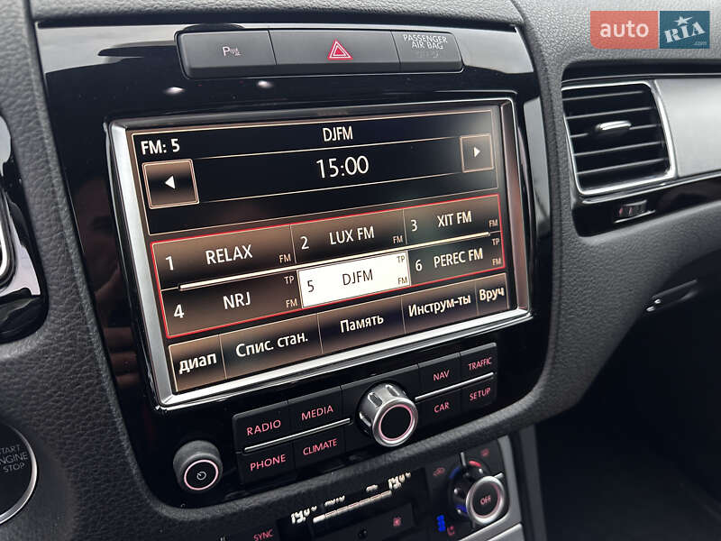 Позашляховик / Кросовер Volkswagen Touareg 2014 в Полтаві