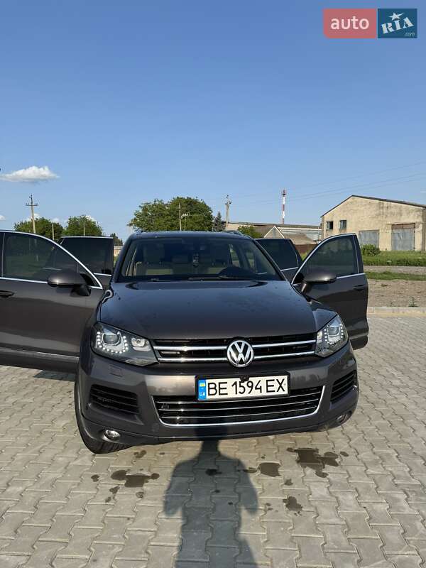 Позашляховик / Кросовер Volkswagen Touareg 2012 в Врадіївці