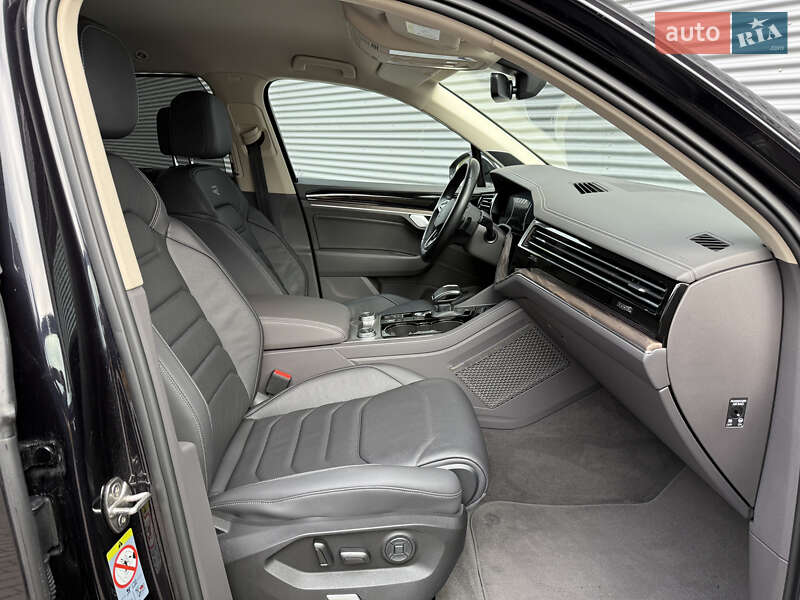 Внедорожник / Кроссовер Volkswagen Touareg 2021 в Ровно