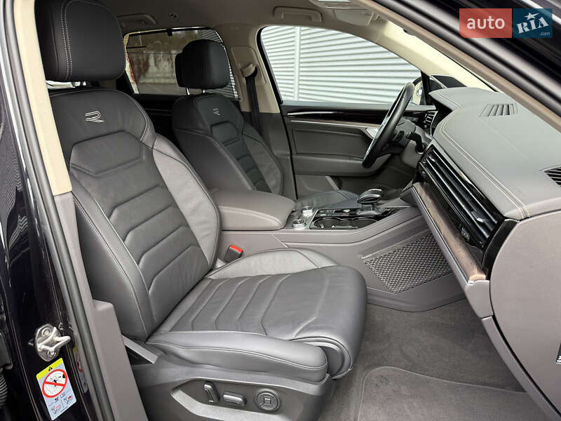 Внедорожник / Кроссовер Volkswagen Touareg 2021 в Ровно