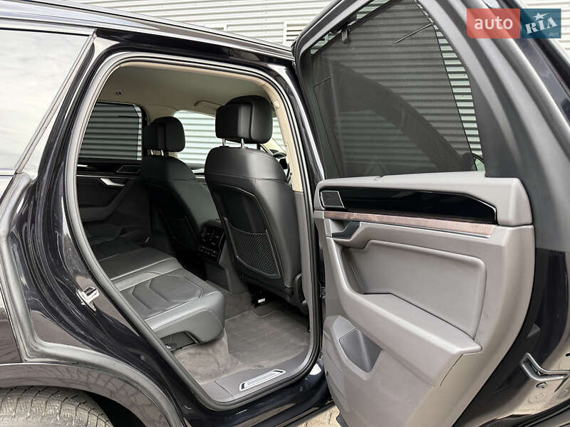 Внедорожник / Кроссовер Volkswagen Touareg 2021 в Ровно