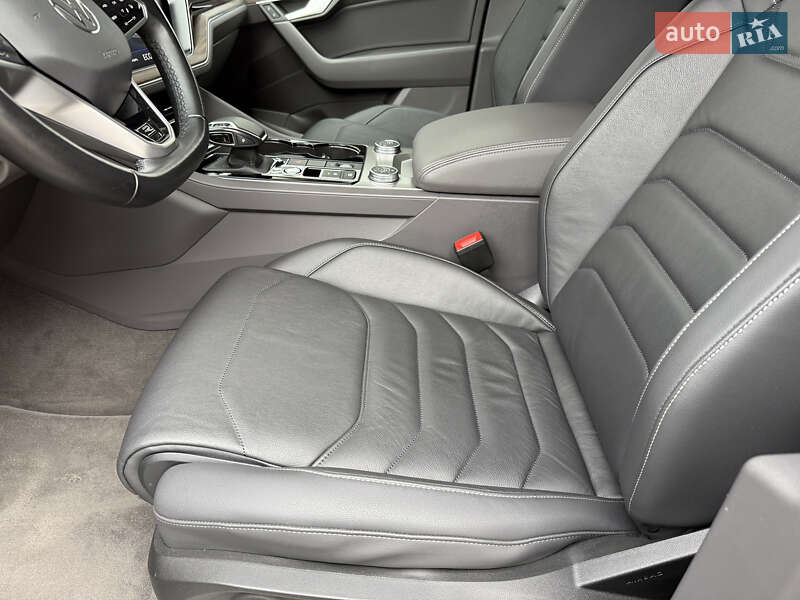 Внедорожник / Кроссовер Volkswagen Touareg 2021 в Ровно