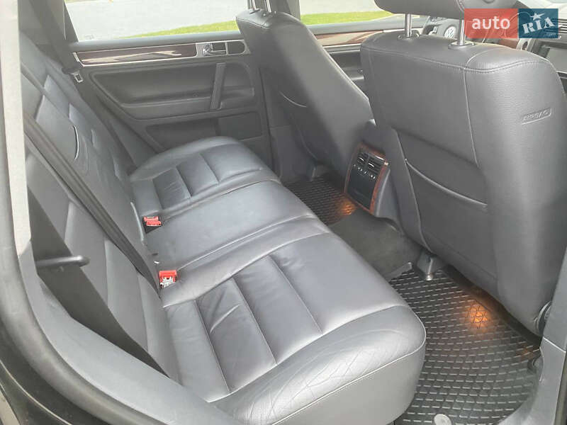 Позашляховик / Кросовер Volkswagen Touareg 2007 в Хмельницькому